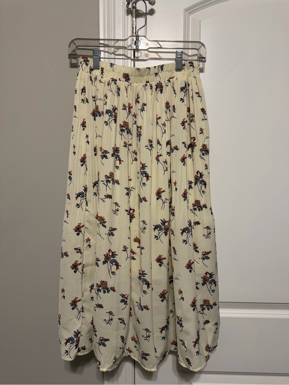 Cream Floral Pleated Midi Skirt